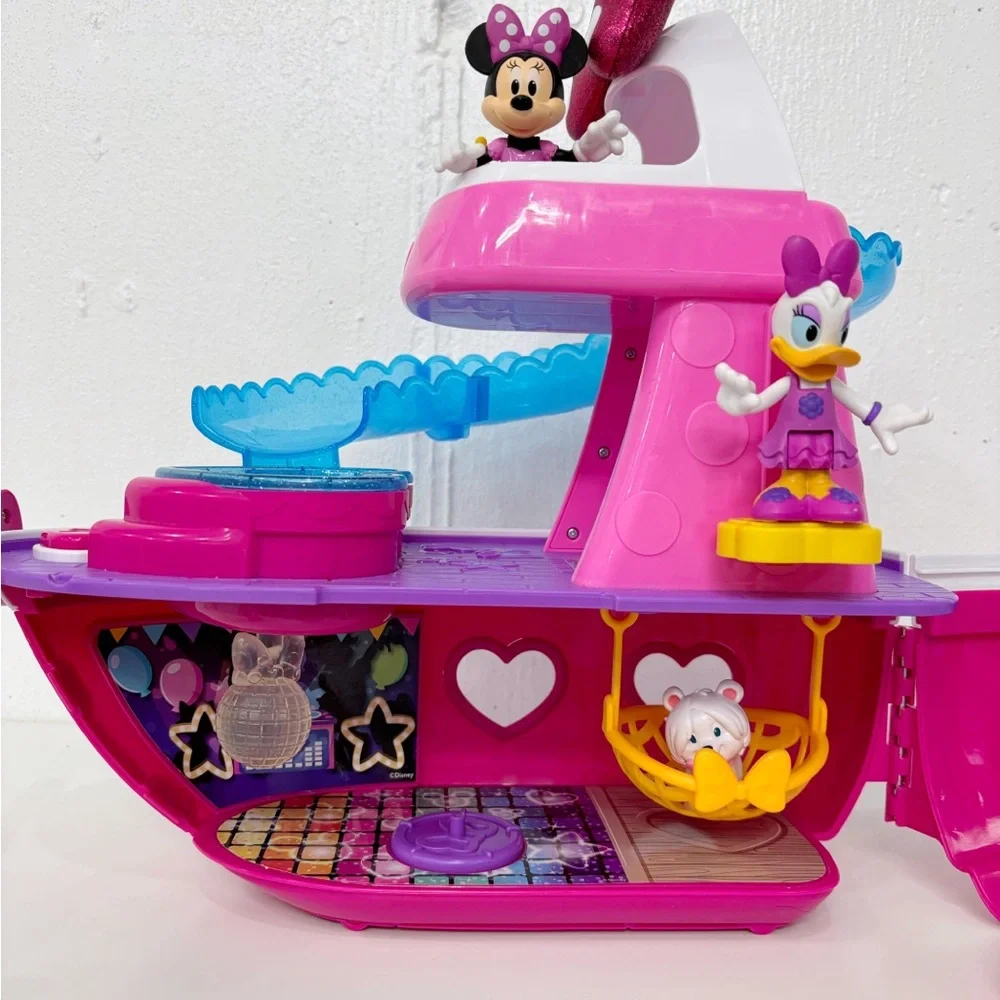 Disney Junior Minnie Mouse Bowdazzling Yacht Playset - Lights & Sound - Picture 3 of 12
